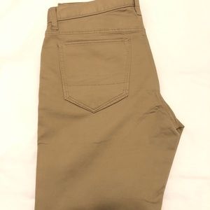 Banana Republic Slim Fit Travel Jean